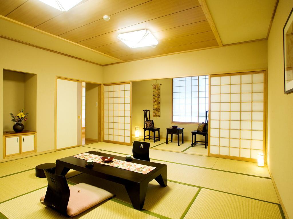 Yukimurasaki Takayama  Kamer foto