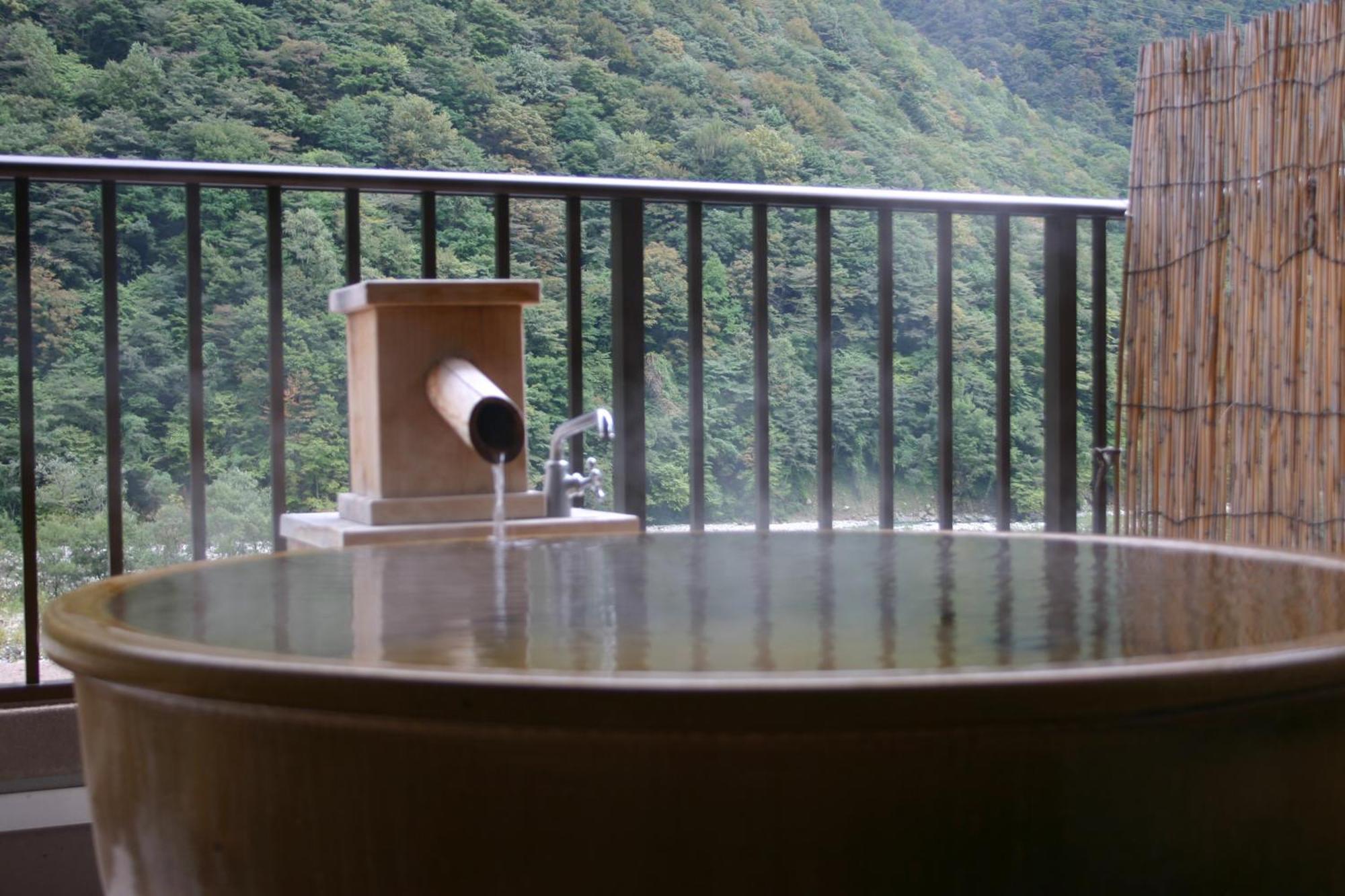 Yukimurasaki Takayama  Kamer foto